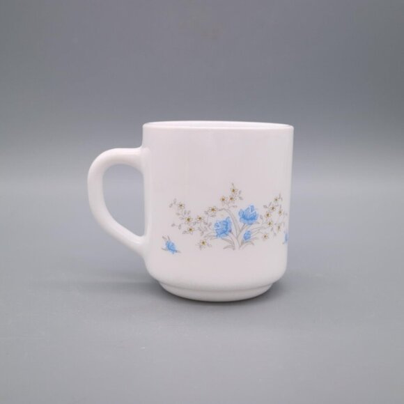 Vintage Arcopal France Romantique Coffee Mugs - Picture 4 of 9